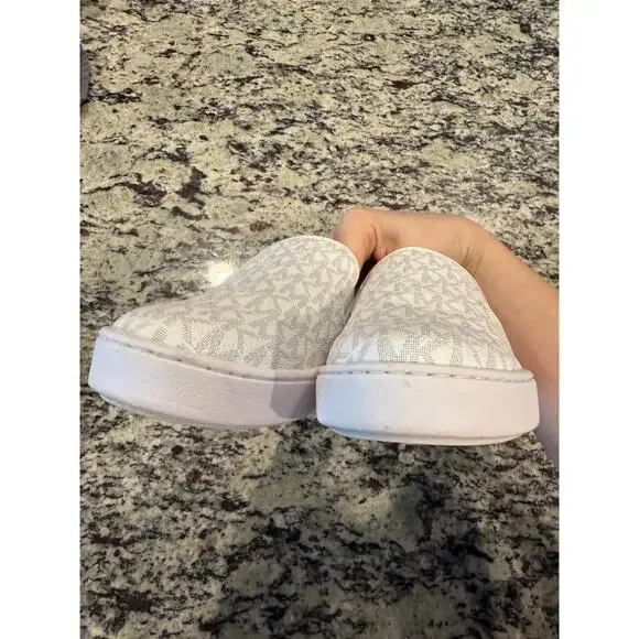 Michael Kors Women's Keaton Slip-On Signature Logo Sneakers White Size 8.5 - Picture 4 of 7